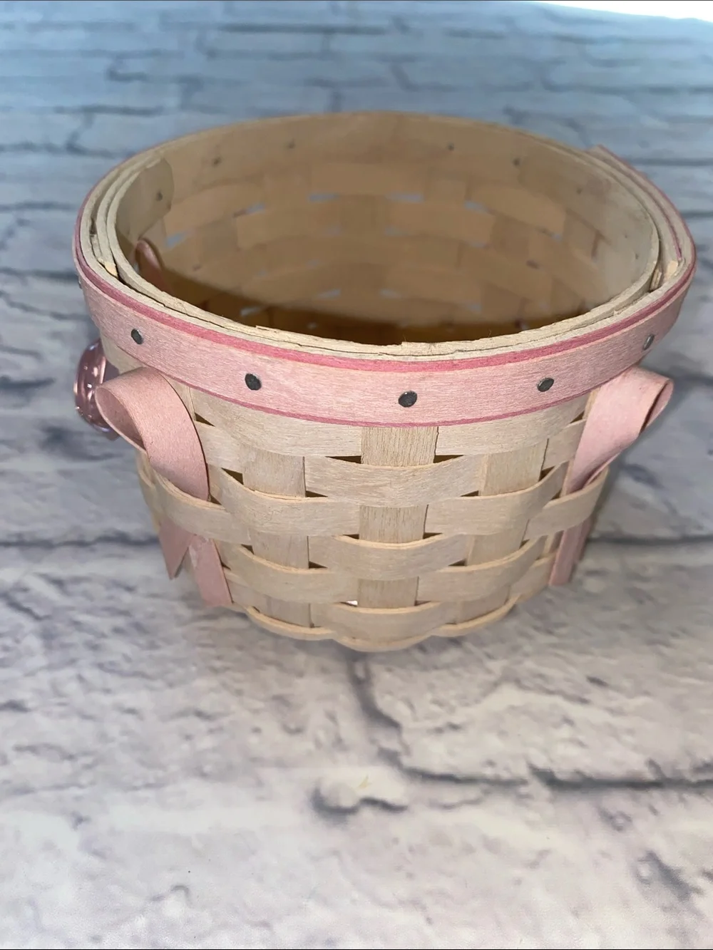 Longaberger 2006 Horizon of Hope Basket w/Wooden Lid, Plastic Protector & Tie-on